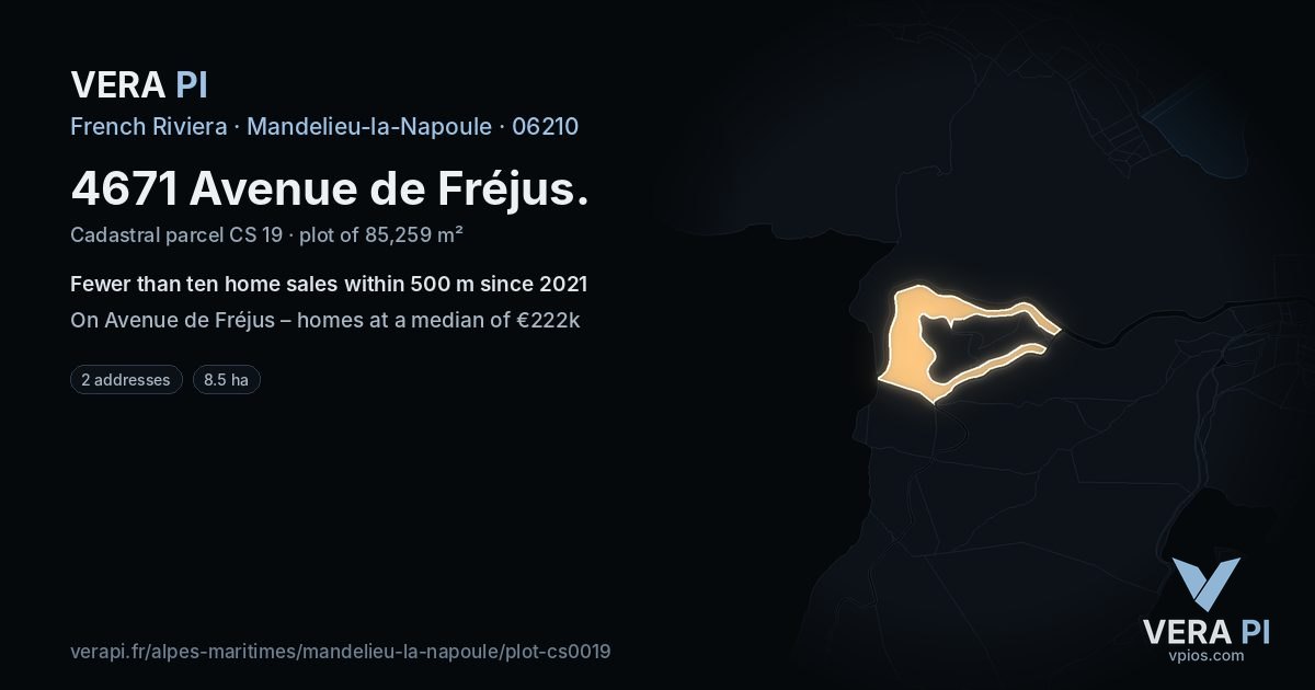 4671 Avenue de Fréjus, Mandelieu-la-Napoule at night – the plot lit, the parcels around coloured by the prices near them