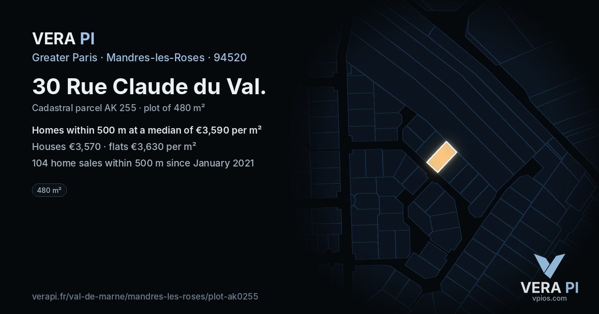 30 Rue Claude du Val, Mandres-les-Roses at night – the plot lit, the parcels around coloured by the prices near them