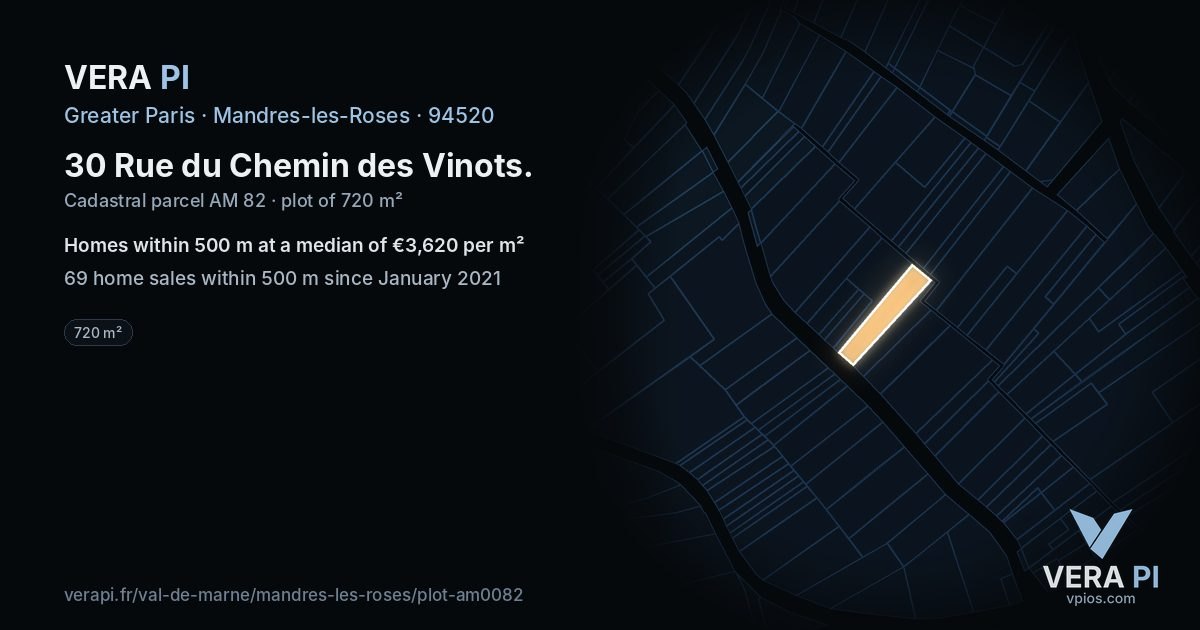 30 Rue du Chemin des Vinots, Mandres-les-Roses at night – the plot lit, the parcels around coloured by the prices near them