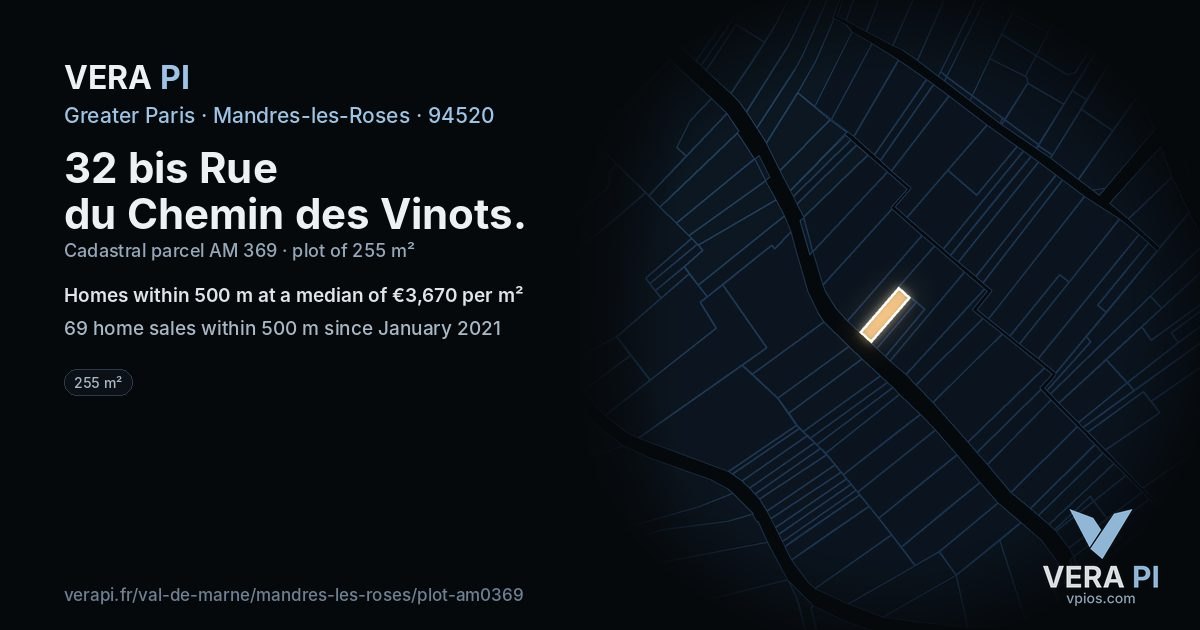 32 bis Rue du Chemin des Vinots, Mandres-les-Roses at night – the plot lit, the parcels around coloured by the prices near them