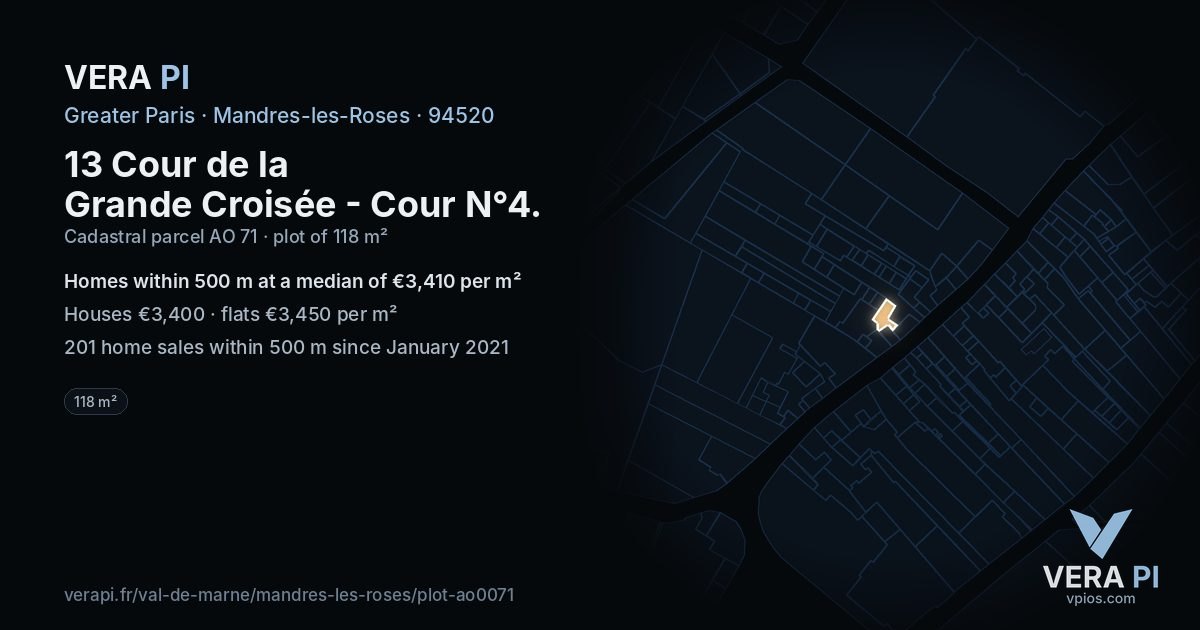 13 Cour de la Grande Croisée - Cour N°4, Mandres-les-Roses at night – the plot lit, the parcels around coloured by the prices near them