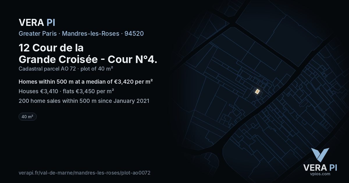 12 Cour de la Grande Croisée - Cour N°4, Mandres-les-Roses at night – the plot lit, the parcels around coloured by the prices near them