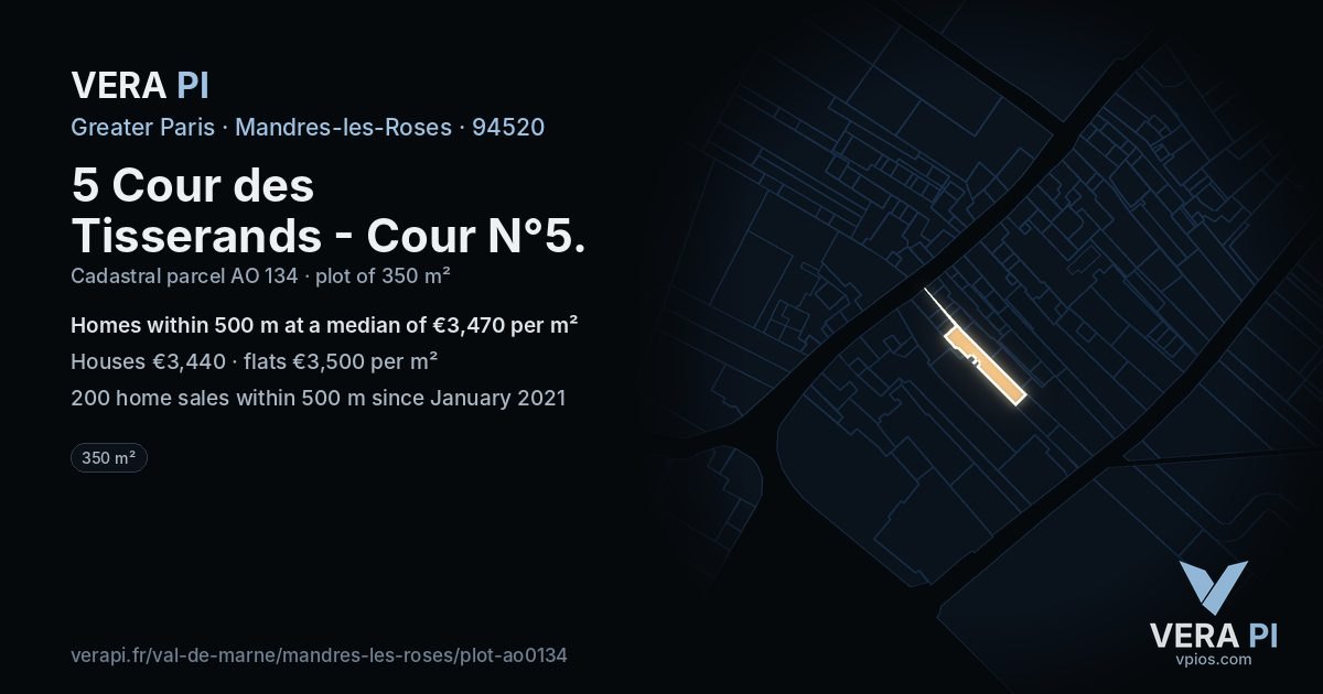 5 Cour des Tisserands - Cour N°5, Mandres-les-Roses at night – the plot lit, the parcels around coloured by the prices near them