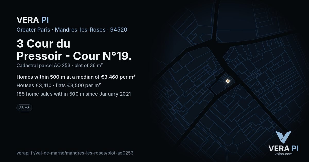3 Cour du Pressoir - Cour N°19, Mandres-les-Roses at night – the plot lit, the parcels around coloured by the prices near them