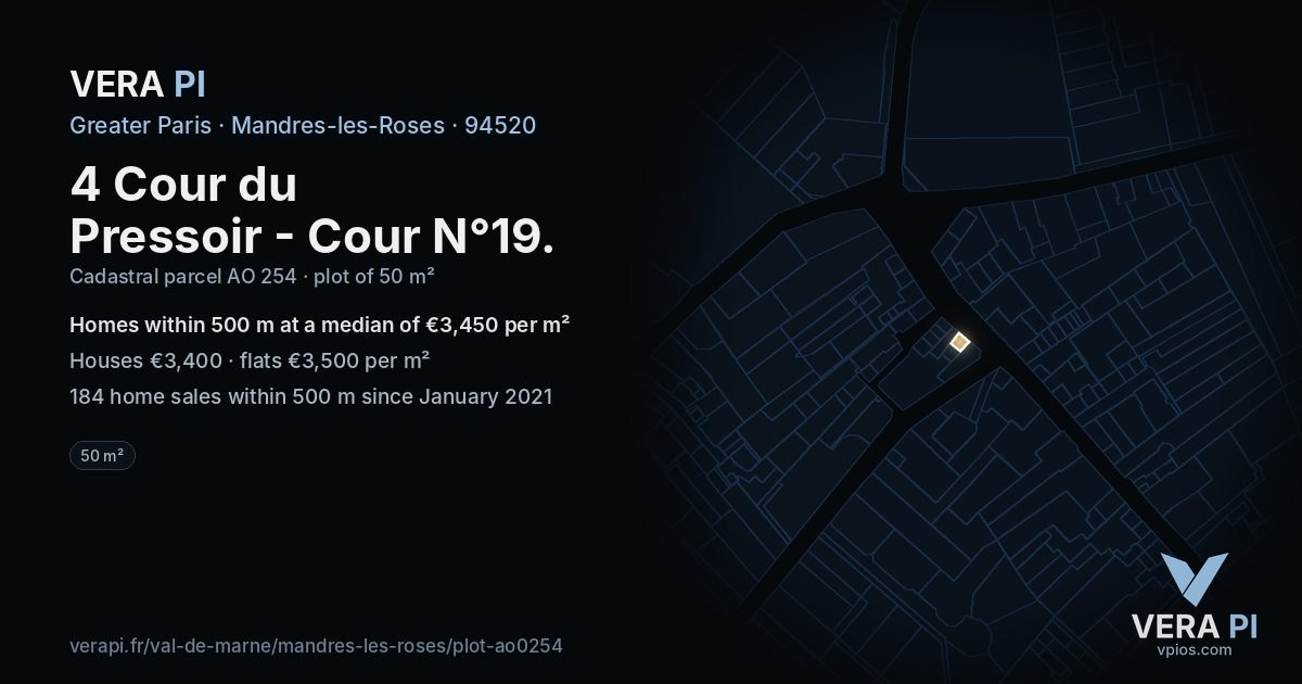4 Cour du Pressoir - Cour N°19, Mandres-les-Roses at night – the plot lit, the parcels around coloured by the prices near them