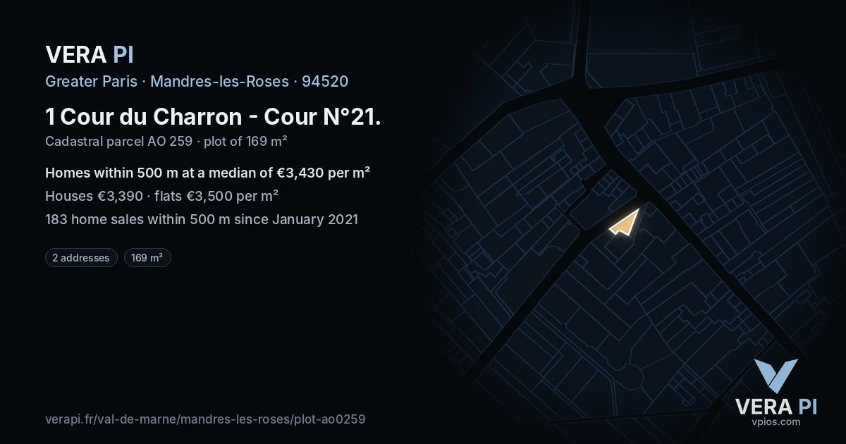 1 Cour du Charron - Cour N°21, Mandres-les-Roses at night – the plot lit, the parcels around coloured by the prices near them