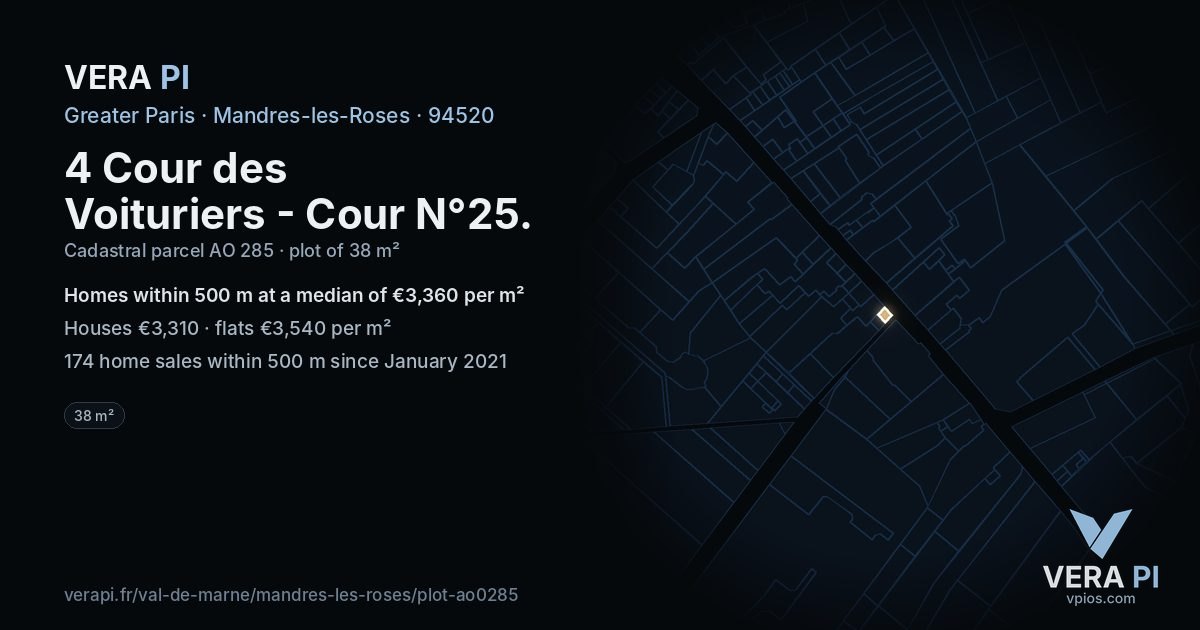 4 Cour des Voituriers - Cour N°25, Mandres-les-Roses at night – the plot lit, the parcels around coloured by the prices near them