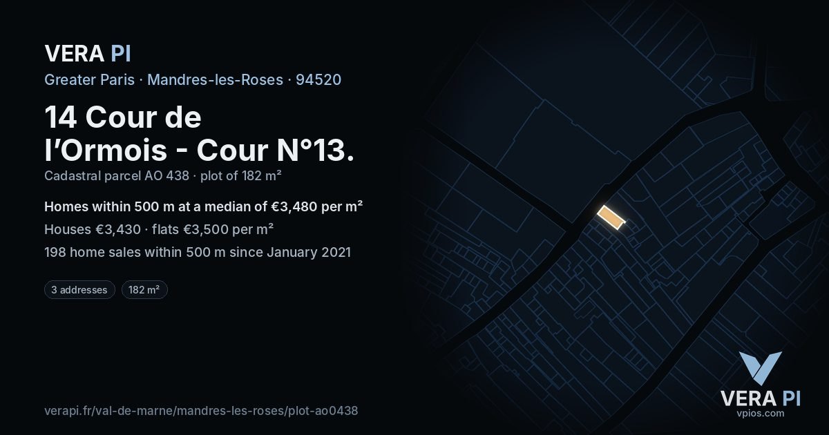 14 Cour de l’Ormois - Cour N°13, Mandres-les-Roses at night – the plot lit, the parcels around coloured by the prices near them