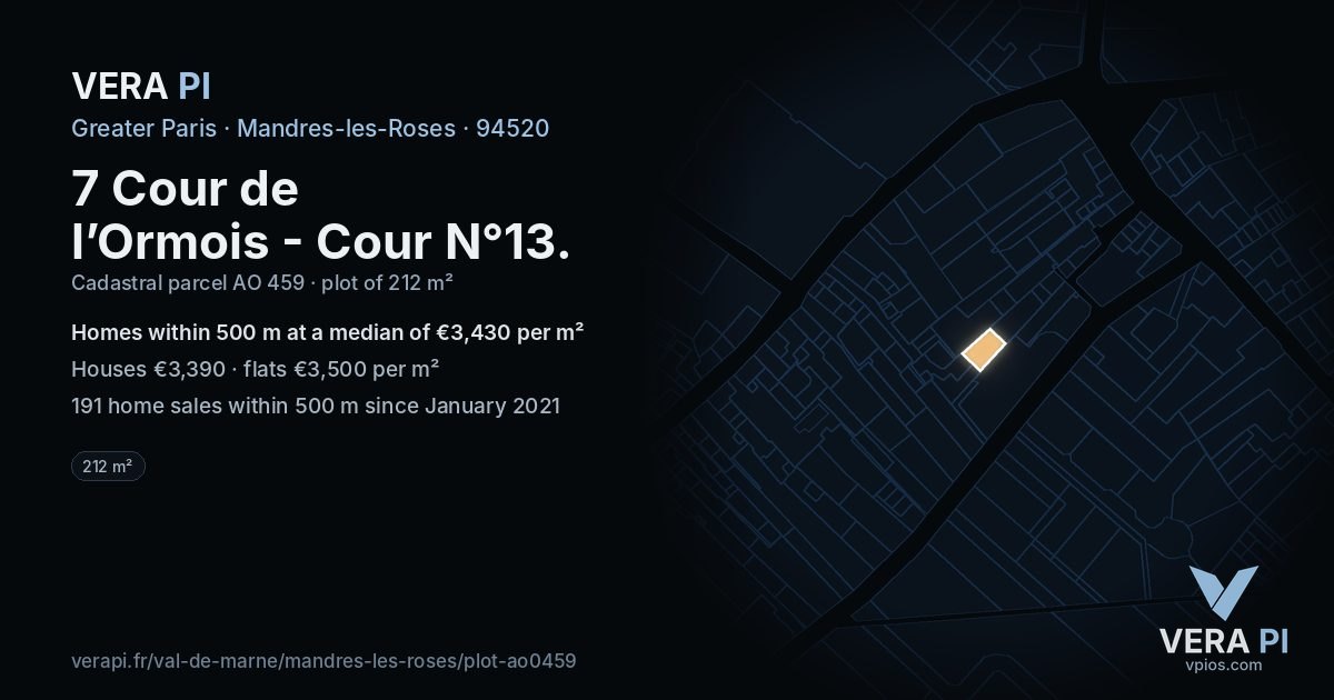 7 Cour de l’Ormois - Cour N°13, Mandres-les-Roses at night – the plot lit, the parcels around coloured by the prices near them