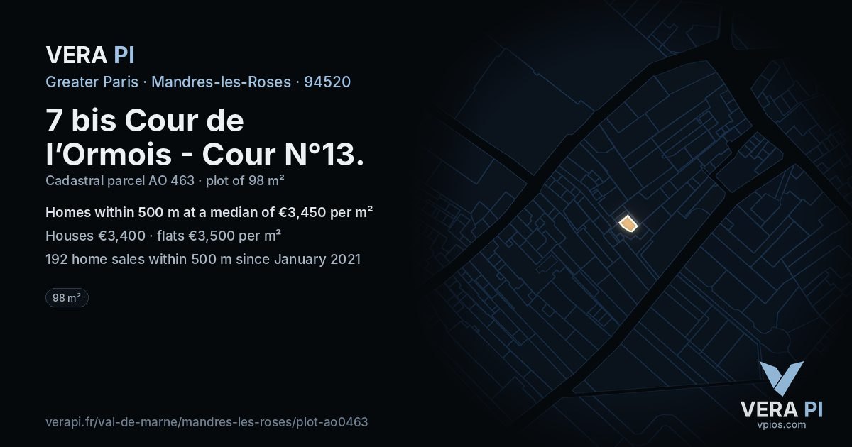 7 bis Cour de l’Ormois - Cour N°13, Mandres-les-Roses at night – the plot lit, the parcels around coloured by the prices near them