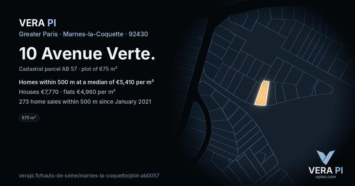 10 Avenue Verte, Marnes-la-Coquette at night – the plot lit, the parcels around coloured by the prices near them