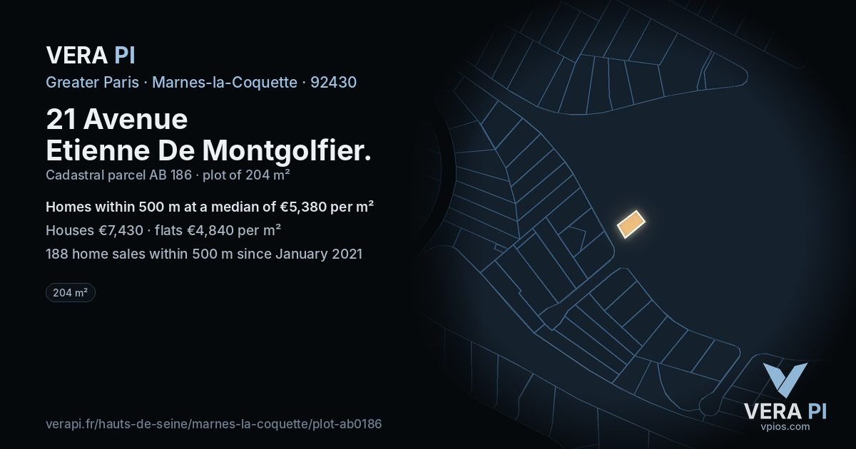 21 Avenue Etienne De Montgolfier, Marnes-la-Coquette at night – the plot lit, the parcels around coloured by the prices near them