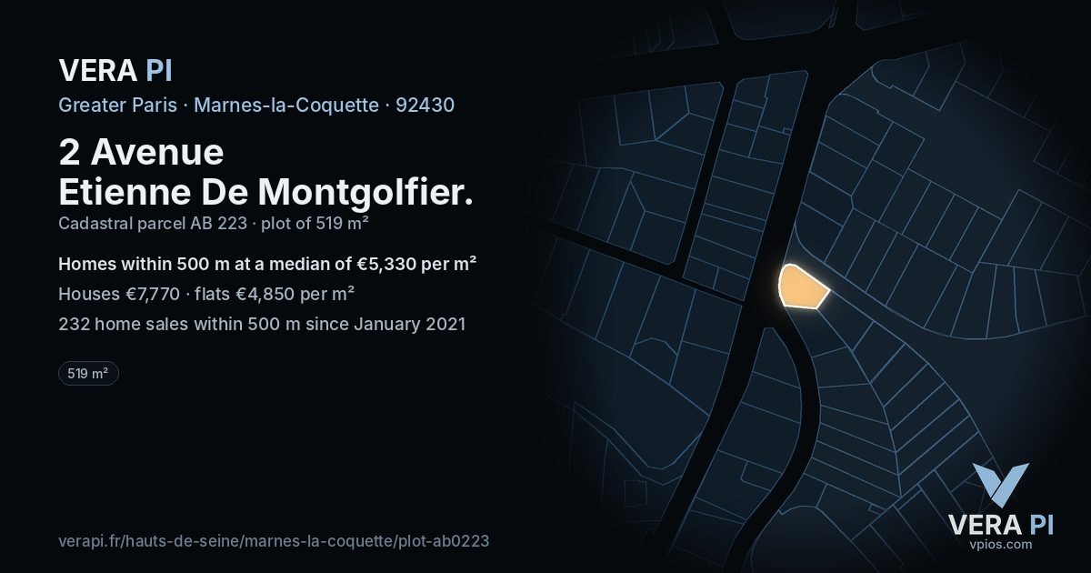 2 Avenue Etienne De Montgolfier, Marnes-la-Coquette at night – the plot lit, the parcels around coloured by the prices near them