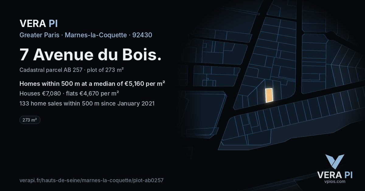 7 Avenue du Bois, Marnes-la-Coquette at night – the plot lit, the parcels around coloured by the prices near them