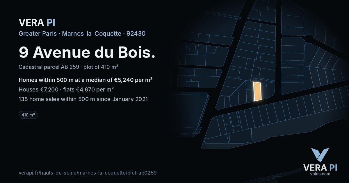 9 Avenue du Bois, Marnes-la-Coquette at night – the plot lit, the parcels around coloured by the prices near them