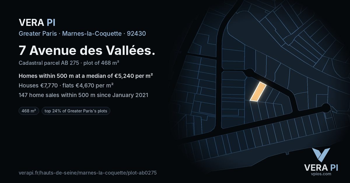 7 Avenue des Vallées, Marnes-la-Coquette at night – the plot lit, the parcels around coloured by the prices near them