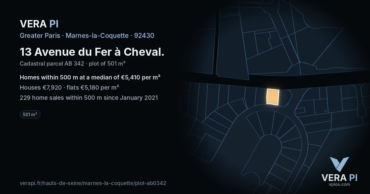 13 Avenue du Fer à Cheval, Marnes-la-Coquette at night – the plot lit, the parcels around coloured by the prices near them