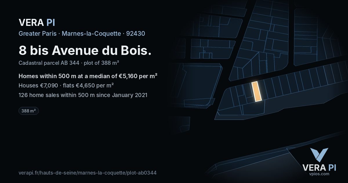 8 bis Avenue du Bois, Marnes-la-Coquette at night – the plot lit, the parcels around coloured by the prices near them
