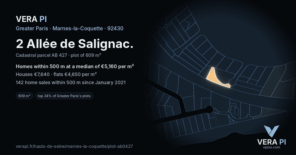 2 Allée de Salignac, Marnes-la-Coquette at night – the plot lit, the parcels around coloured by the prices near them