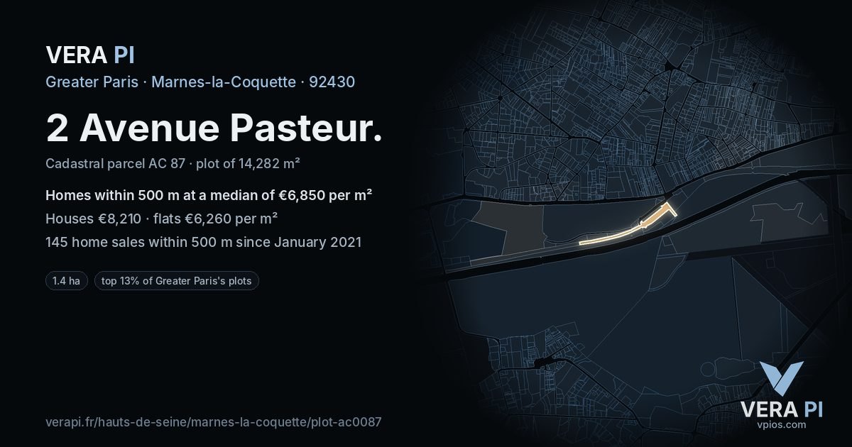 2 Avenue Pasteur, Marnes-la-Coquette at night – the plot lit, the parcels around coloured by the prices near them