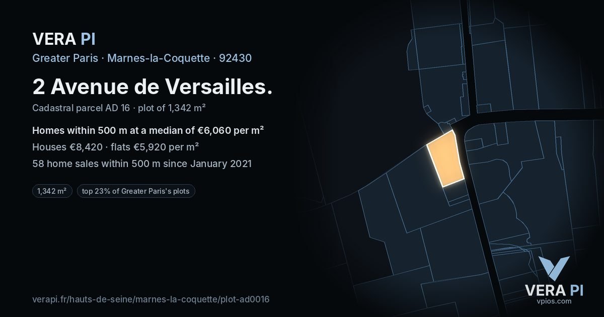2 Avenue de Versailles, Marnes-la-Coquette at night – the plot lit, the parcels around coloured by the prices near them