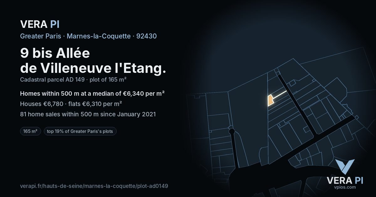 9 bis Allée de Villeneuve l'Etang, Marnes-la-Coquette at night – the plot lit, the parcels around coloured by the prices near them