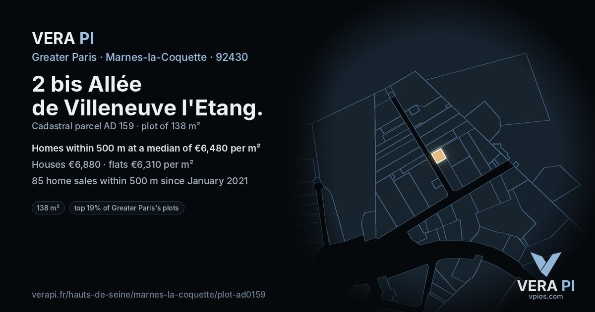 2 bis Allée de Villeneuve l'Etang, Marnes-la-Coquette at night – the plot lit, the parcels around coloured by the prices near them
