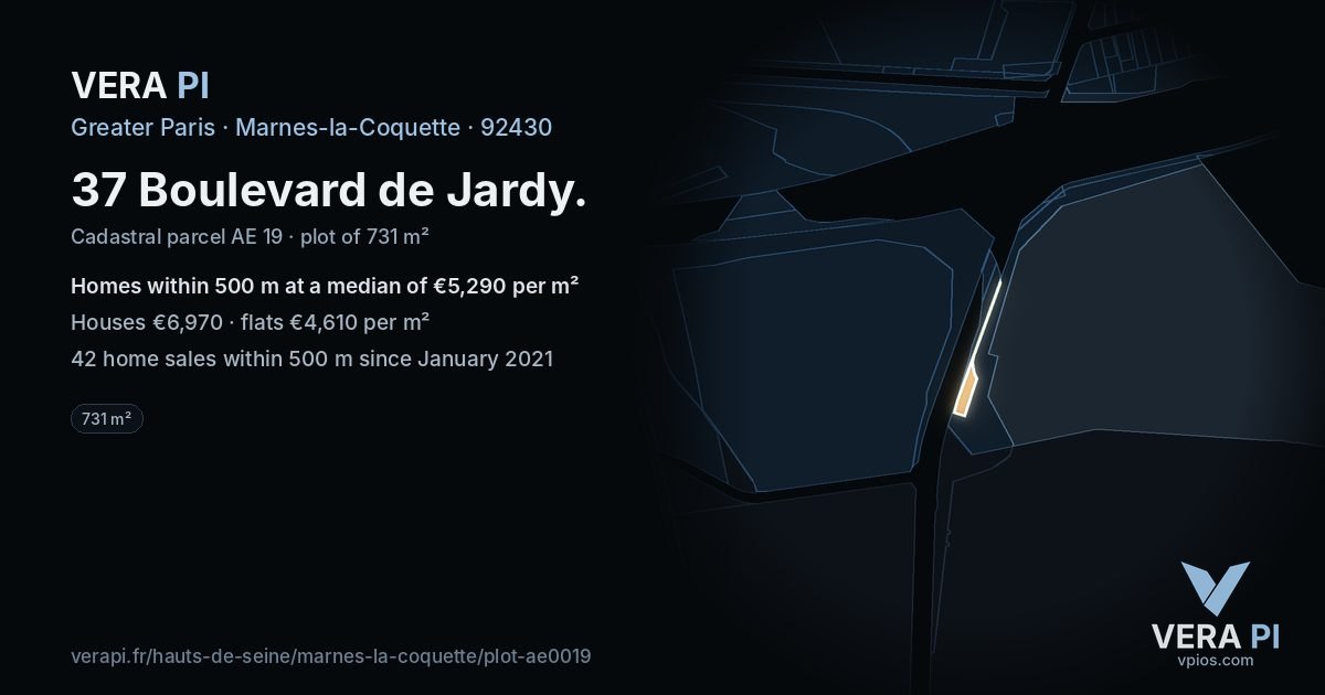 37 Boulevard de Jardy, Marnes-la-Coquette at night – the plot lit, the parcels around coloured by the prices near them