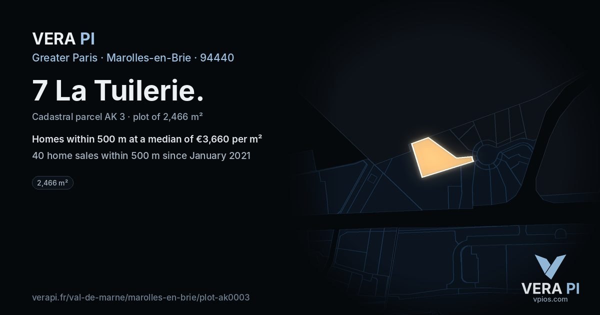 7 La Tuilerie, Marolles-en-Brie at night – the plot lit, the parcels around coloured by the prices near them