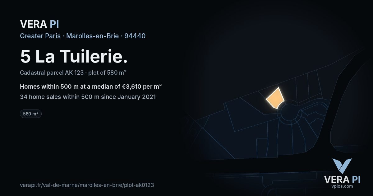 5 La Tuilerie, Marolles-en-Brie at night – the plot lit, the parcels around coloured by the prices near them