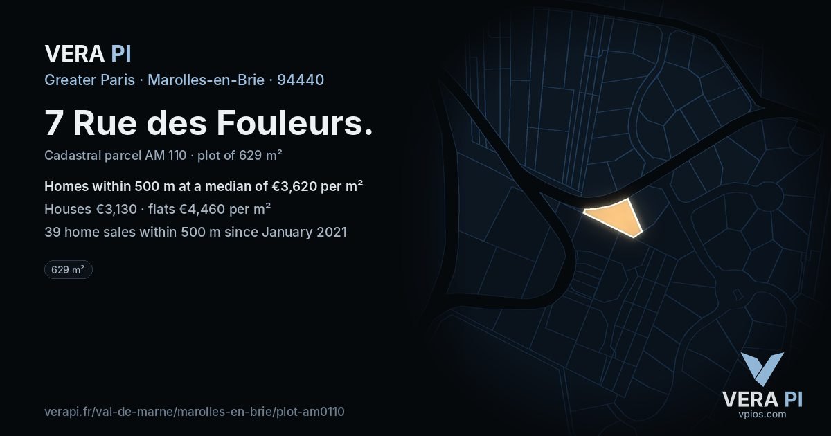 7 Rue des Fouleurs, Marolles-en-Brie at night – the plot lit, the parcels around coloured by the prices near them
