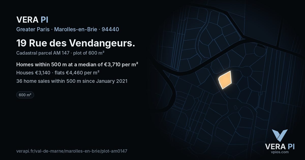 19 Rue des Vendangeurs, Marolles-en-Brie at night – the plot lit, the parcels around coloured by the prices near them