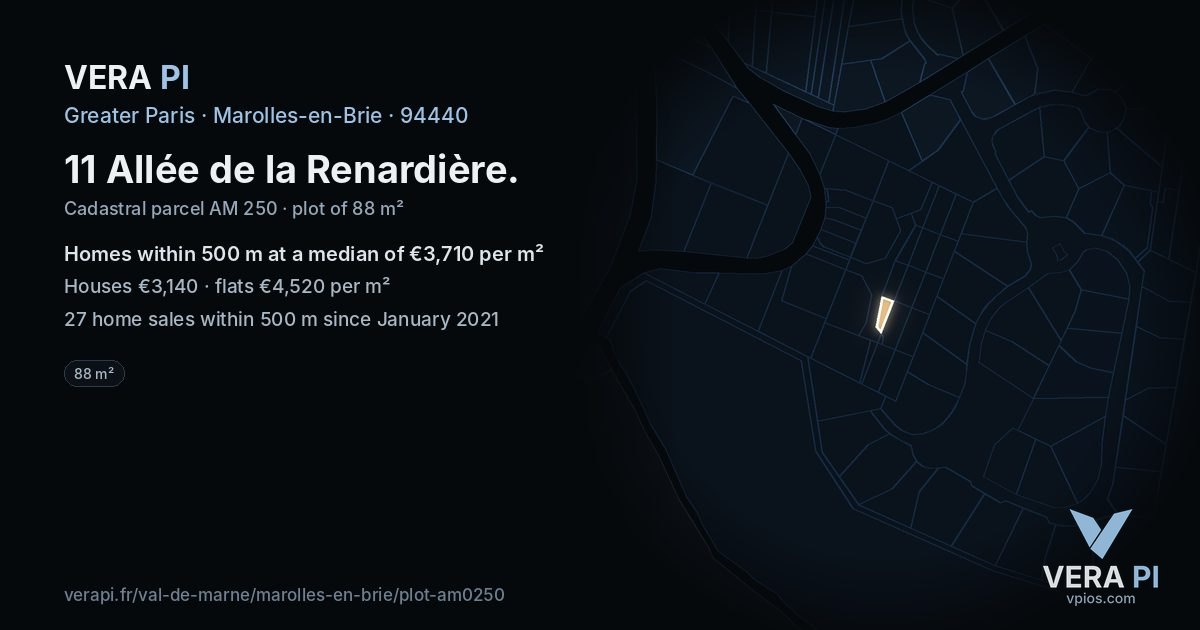 11 Allée de la Renardière, Marolles-en-Brie at night – the plot lit, the parcels around coloured by the prices near them