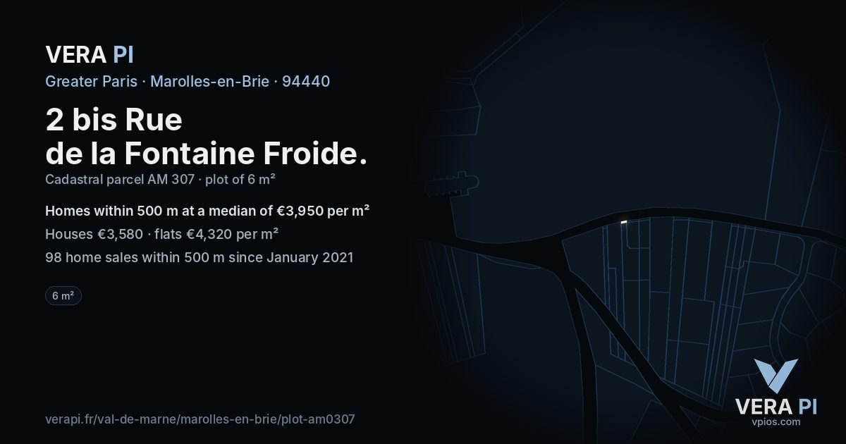 2 bis Rue de la Fontaine Froide, Marolles-en-Brie at night – the plot lit, the parcels around coloured by the prices near them