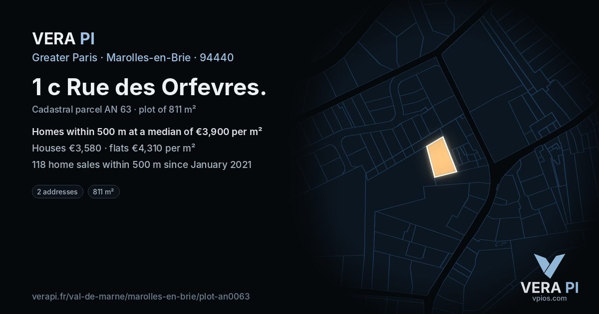 1 c Rue des Orfevres, Marolles-en-Brie at night – the plot lit, the parcels around coloured by the prices near them
