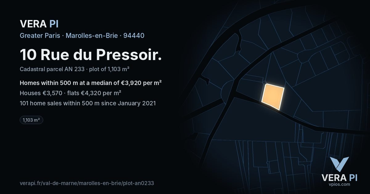 10 Rue du Pressoir, Marolles-en-Brie at night – the plot lit, the parcels around coloured by the prices near them