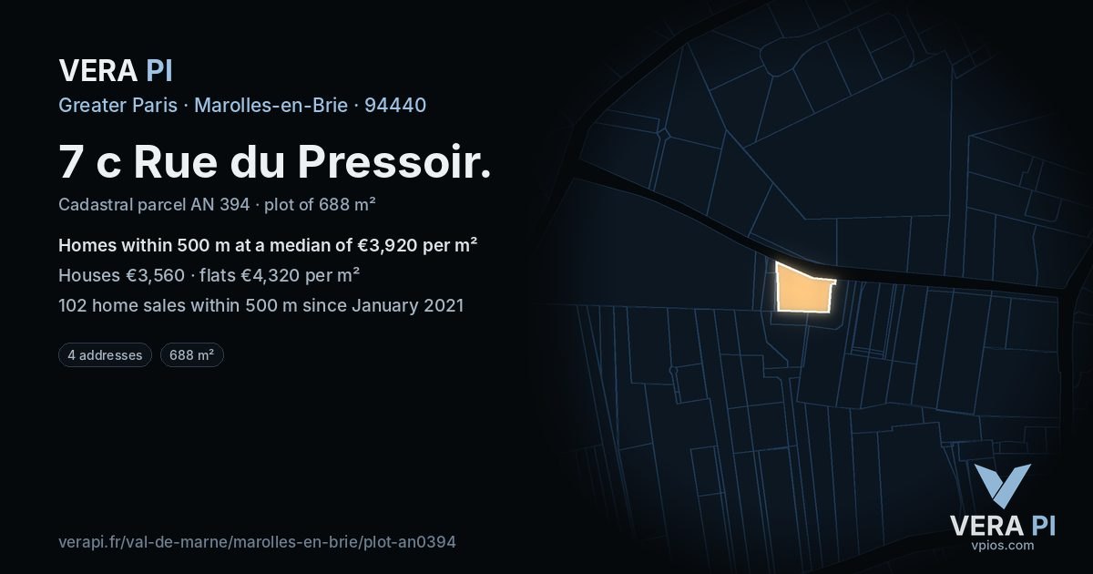 7 c Rue du Pressoir, Marolles-en-Brie at night – the plot lit, the parcels around coloured by the prices near them