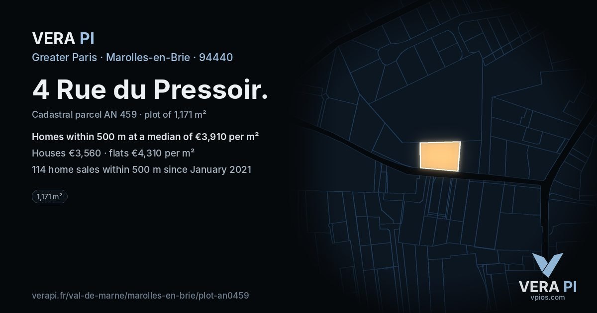 4 Rue du Pressoir, Marolles-en-Brie at night – the plot lit, the parcels around coloured by the prices near them