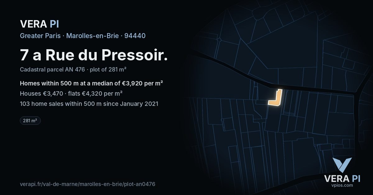 7 a Rue du Pressoir, Marolles-en-Brie at night – the plot lit, the parcels around coloured by the prices near them