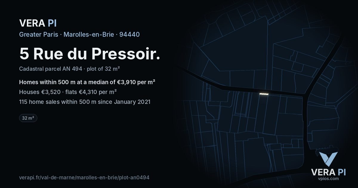 5 Rue du Pressoir, Marolles-en-Brie at night – the plot lit, the parcels around coloured by the prices near them