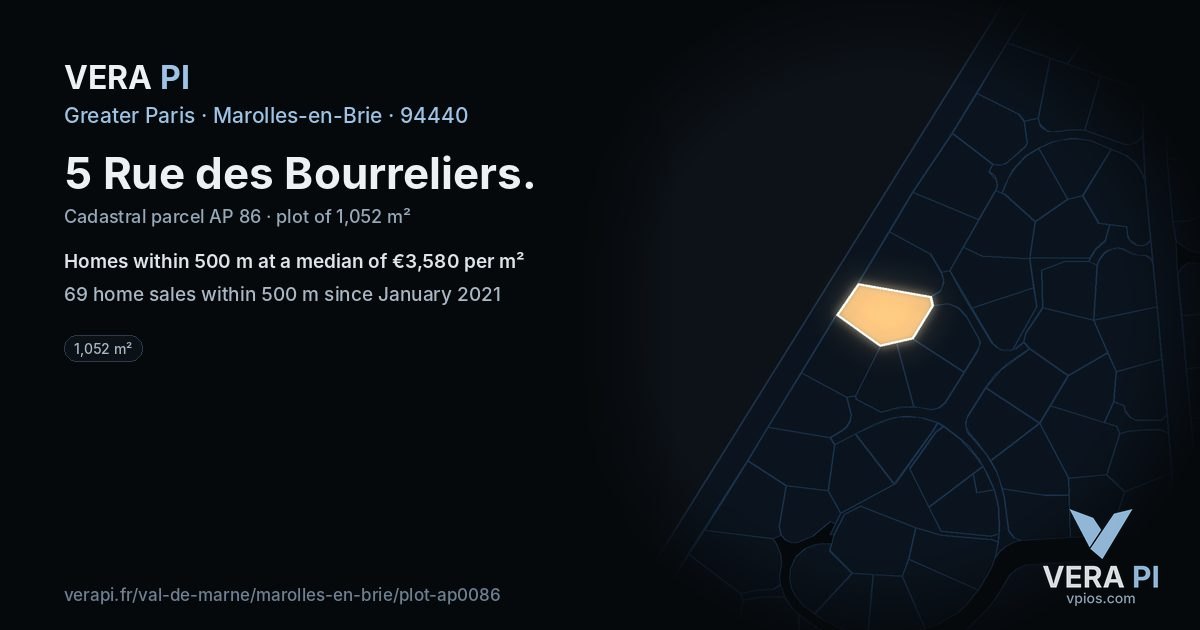 5 Rue des Bourreliers, Marolles-en-Brie at night – the plot lit, the parcels around coloured by the prices near them