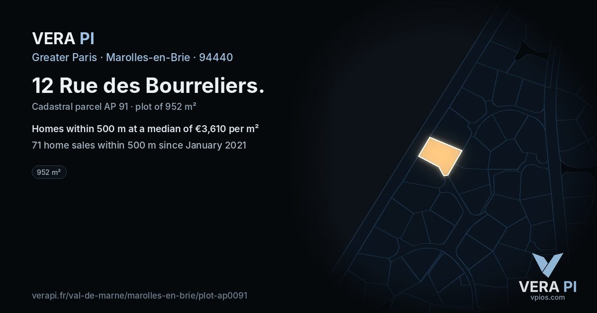 12 Rue des Bourreliers, Marolles-en-Brie at night – the plot lit, the parcels around coloured by the prices near them