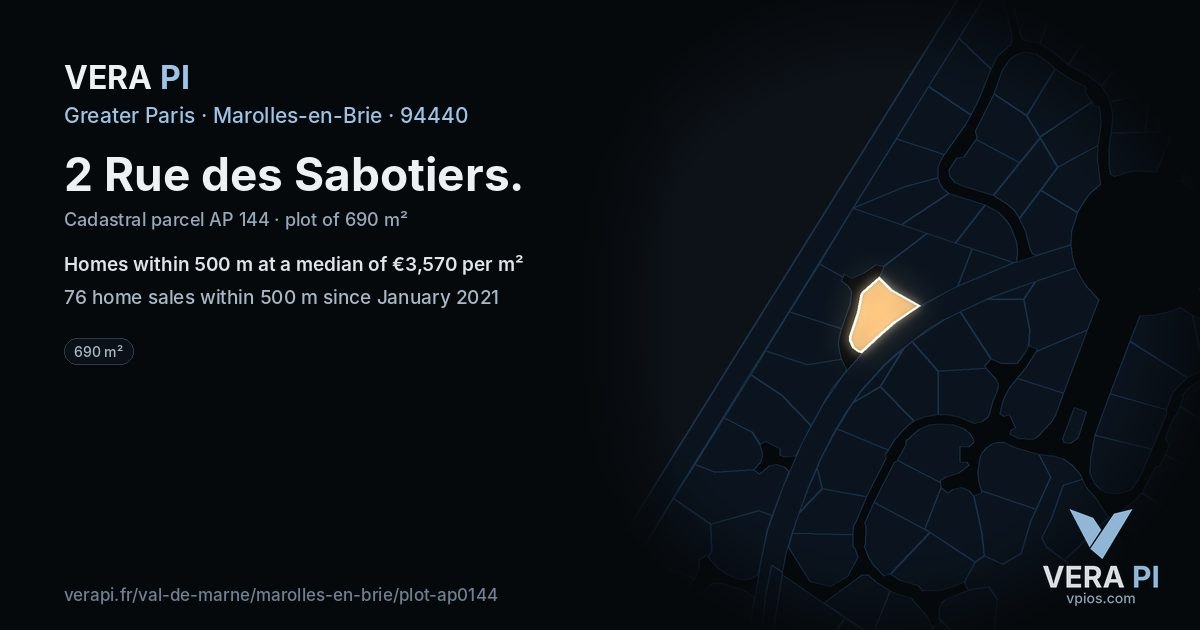 2 Rue des Sabotiers, Marolles-en-Brie at night – the plot lit, the parcels around coloured by the prices near them