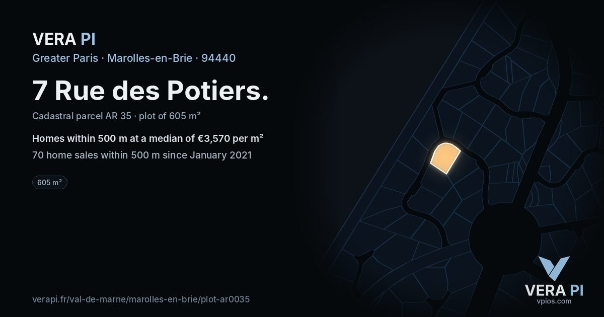 7 Rue des Potiers, Marolles-en-Brie at night – the plot lit, the parcels around coloured by the prices near them
