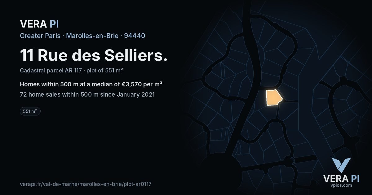 11 Rue des Selliers, Marolles-en-Brie at night – the plot lit, the parcels around coloured by the prices near them
