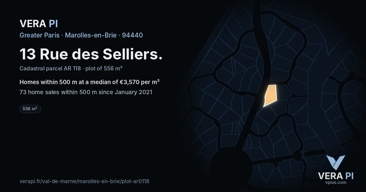 13 Rue des Selliers, Marolles-en-Brie at night – the plot lit, the parcels around coloured by the prices near them