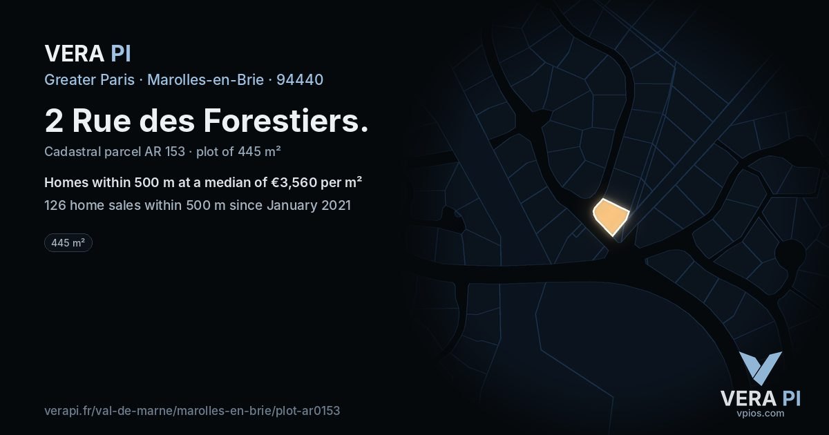 2 Rue des Forestiers, Marolles-en-Brie at night – the plot lit, the parcels around coloured by the prices near them