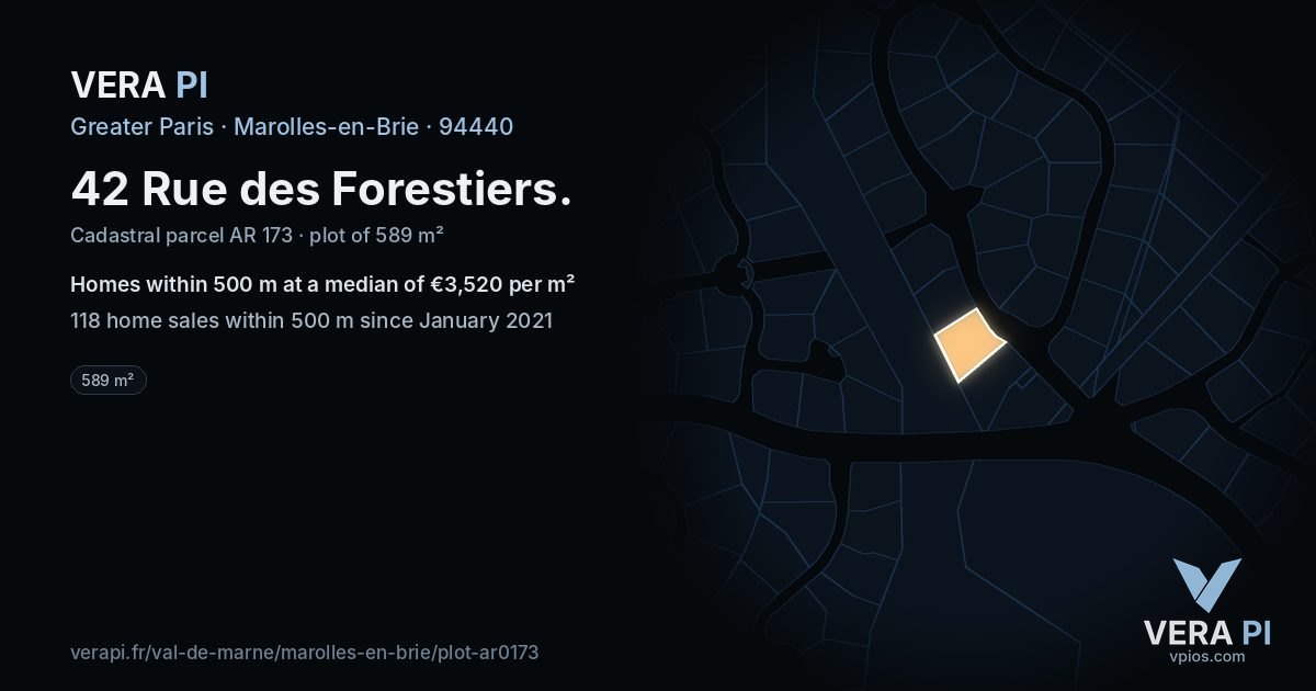 42 Rue des Forestiers, Marolles-en-Brie at night – the plot lit, the parcels around coloured by the prices near them