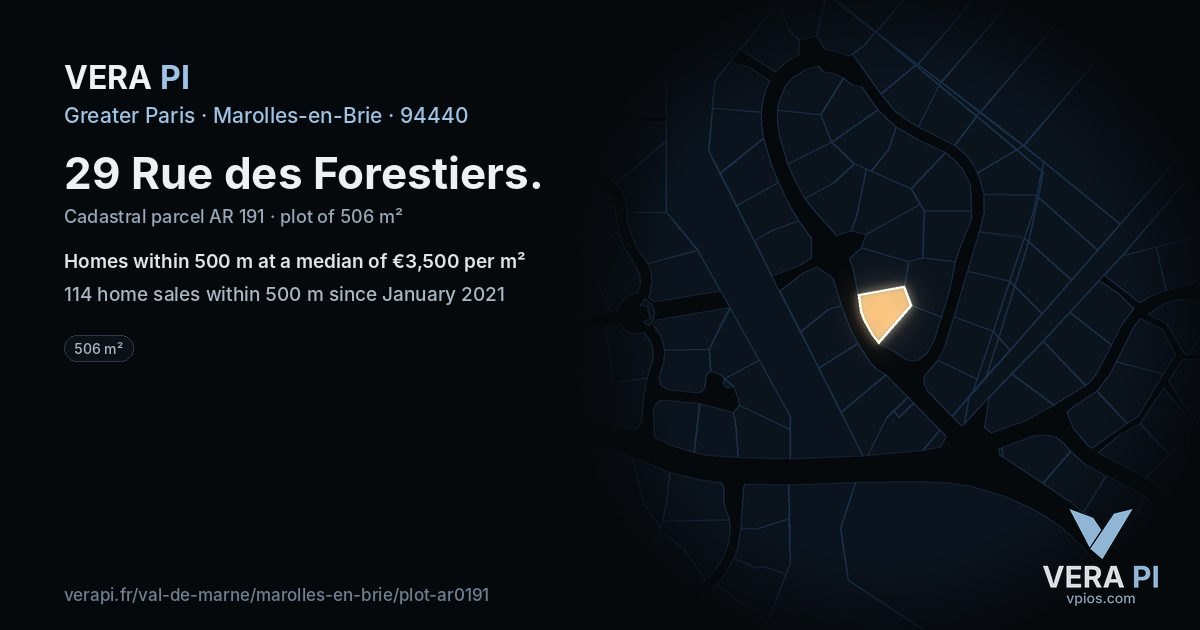 29 Rue des Forestiers, Marolles-en-Brie at night – the plot lit, the parcels around coloured by the prices near them