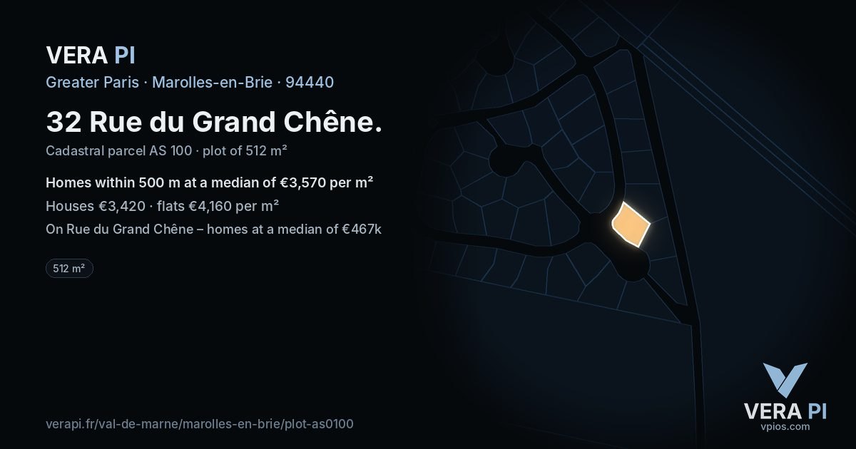 32 Rue du Grand Chêne, Marolles-en-Brie at night – the plot lit, the parcels around coloured by the prices near them
